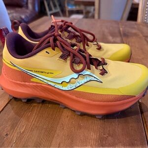Saucony Yellow and Orange, Peregrine 13 Trail Shoes size women’s 8